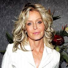 19, the star took her followers back to the '70s with one of the decade's most iconic hairstyles: Back To The Past And Check Out Farrah Fawcett Hairstyles