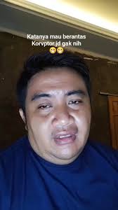 Korvptor datang bukan nya di tangkepin malah di pidatoin 😁