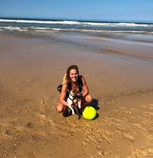 Lacanau dispose de 15 kilomètres de plages de sable fin, avec un front de mer aménagé et des plages à la baignade surveillée,qui rendent l'océan attractif. Lacanau Avec Son Chien Voyager Avec Son Chien En Gironde France