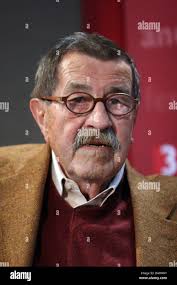 German author and winner of the 1999 Nobel Prize in Literature, Guenter  Grass, is pictured at the 'Leipzig Book Fair' in Leipzig, Germany, 23 March  2007. Photo: Erwin Elsner Stock Photo