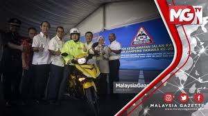 Kempen keselamatan jalan raya bukanlah untuk menyusahkan, tetapi memberi kebaikan kepada pengguna. Kempen Keselamatan Jalan Raya Balik Kampung Yamaha Ke 20 Youtube