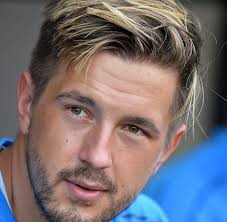 Doch wegen disziplinlosigkeiten und gewichtsproblemen konnte er sich in der bundesliga nie durchsetzen. Kevin Pannewitz Carl Zeiss Jena Schmeisst Skandal Profi Raus Welt