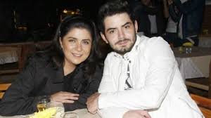 Durante la entrevista con mara patricia castañeda, josé eduardo derbez confesó que su madre, victoria ruffo no ve el reality show de viaje con los derbez debido a que sale eugenio derbez y llevan 10 años sin hablarse. Victoria Ruffo No Supera A Eugenio Derbez Un1on Cdmx