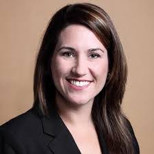 Kara Dell's Instagram, Twitter & Facebook