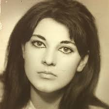 عکس اولین چهار قلوهای مشهدی که در تاریخ بیست و نه شهریور سال پنجاه و سه در  بیمارستان ششم بهمن به دنیا اومدن. نکته جالب توجه اینجاست که نامگذاری چهار  قلو ها