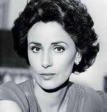 Carmen Rojo's Instagram, Twitter & Facebook