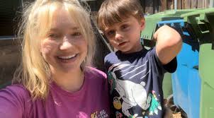 Ashlee! and am CPR/AED certified and experience in years children with  special needs, tutoring, working daycare, and babies!!! being around can  cook, clean, overnight stays! baths, laundry, dishes, and any other chores