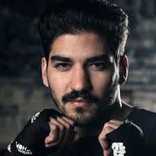 Stephanie Ragusa's Instagram, Twitter & Facebook