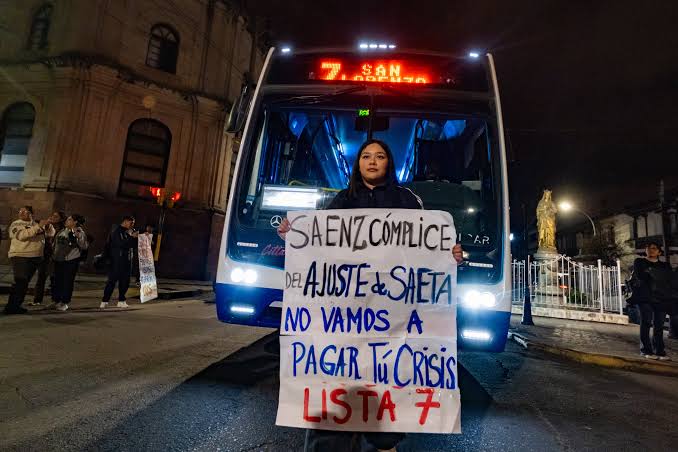 Saeta sin servicio nocturno: volver de clases podría costar más de $340.000  al mes para algunos estudiantes de Salta - Gente de Salta