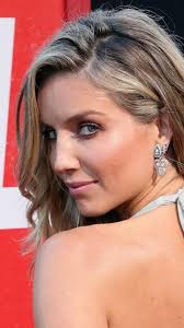 Beautiful, pretty, turning back, Annabelle Wallis, 720x1280 wallpaper