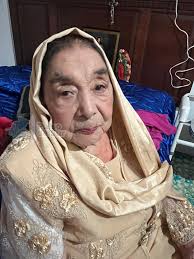 🎉Mamá Cuca celebra 106 años rodeada de amor y gratitud familiar Jalpa,  Zacatecas.- Este 3 de octubre de 2024, María del Refugio Ruvalcaba Romero,  mejor conocida como "Mamá Cuca", cumple 106 años