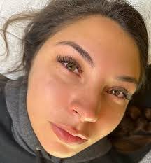 Kris Mcnulty's Instagram, Twitter & Facebook