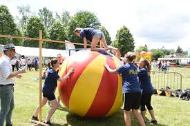 Leuvenheim is een woonplaats in de stad zevenaar, de regio gelderland en is gelegen in het oosten van nederland, gemeente brummen., city. Feest In Leuvenheim Regiobode