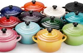 Pin De Samantha Lockeby Em Turbeville Abode Utensilios De Cozinha Le Creuset Utensilios De Cozinha Coloridos Melhores Panelas