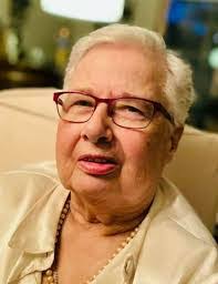 Judy Ogle's Instagram, Twitter & Facebook