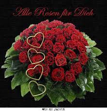 The show is a complex telenovela, which tells one love story every season about women in their forties. Img Rote Rosen Mit Herzen Die 20 Besten Ideen Geburtstagsbilder Fur Frauen Blumen Holiday Decor Christmas Wreaths Holiday