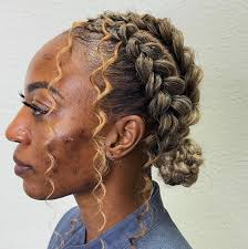 We love boho Knotless 🔥 #FeedInBraids #KnotlessBraids #CreativeBraids  #ProtectiveStyle #BohoKnotlessBraids #Entrepreneur #Cornrows #Braids  #Twists #Braider #KentuckyBraider #FrankfortKentucky #Explore  #FrankfortKentuckyBraider #Frankfort ...