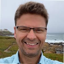 Donna Zuk's Instagram, Twitter & Facebook