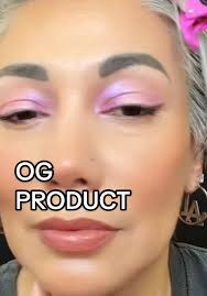 Perfect Eyeshadow Techniques for Mature Skin