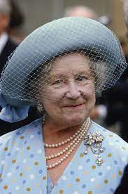 The 11 Most Stunning Brooches In The Royal Vaults Queen Mother Her Majesty The Queen Queen Mom
