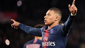 Он его стащил у младшего брата. Novye Prazdnovaniya Mbappe I Holanda V Fifa 21