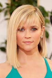 Reese Styles New Wispy Bangs With Her Blunt Side Parted Buttery Bob So Far So Good But Her Coppery Medium Hair Styles Bob Hairstyles Hairstyles With Bangs