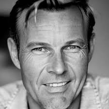 Stream Albert Mato music