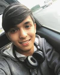 أيمان تينو) merupakan seorang penyanyi lelaki malaysia. Siap Melentok Atas Bahu Gambar Aiman Tino Peluk Wanita Tersebar Gosip Tempatan Gosip Forum Cari Infonet