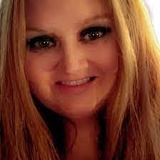 Amy Bidwell's Instagram, Twitter & Facebook