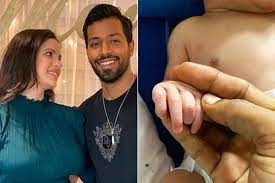 Hardik pandya wife natasa stankovic unseen baby shower picture and flaunts her baby bump hindi news from navbharat times, til network. Hardik Pandya And Wife Natasa Stankovic Blessed With Baby Boy Shares First Picture