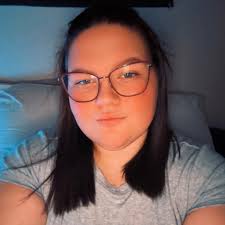 hey guys! incoming freshman, and i have NO CLUE what supplies i need to  get. what would y'all recommend? i'm not doing any sort of med program,  just mass communications thank y'all :)))