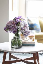 These stunning ideas for spring centerpieces and table decorations will surprise and delight your dinner guests all season long. Styling Tips For Diy Modern Flower Arrangements For Spring