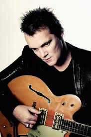 A figure of the french rock scene, he was discovered in 1983 with the song cargo. Biographie De Axel Bauer