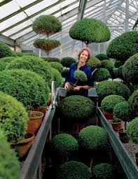 See How The Late Design Legend Bunny Mellon Outfitted Her Exquisite Homes And Gardens Bunny Mellon Garden Design Vertical Herb Garden