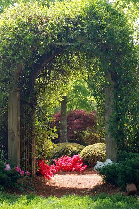 Naishola Gardens
