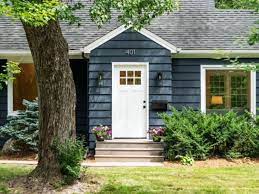 Painting the exterior of your home isn't the type of job that can be done at any time in the year. 18 Exterior Paint Colors Trending Now