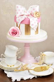 How to decorate your hat boxes? How To Make A Hat Box Cake Step By Step Tutorial On Bluprint Craftsy