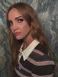 Risas y Glamour con Ashlee Simpson en el Press Day