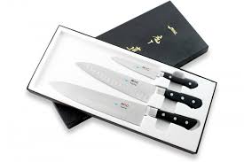 Pourquoi ne pas opter pour les couteaux santoku de victorinox ? Mac Professional Coffret 3 Couteaux De Cuisine Japonais