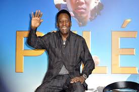 Belgeselde, futbol efsanesi pele'nin hayatına odaklanılıyor. Netflix Will Release Documentary Dedicated To Pele Next Month