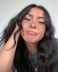 Emily Kendall (3milykendall)