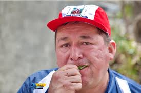 EL PURU Y CHACCHAPADA El puru es un recipiente utilizado para el chacchado  de hojas de coca, en la sierra norte de Perú, que es elaborado a partir del  fruto de Lagenaria