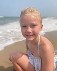 Royal International Miss Nations Capital Princess 2021-Ainsley