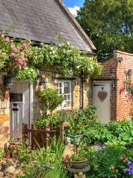 Yellowrose543 Cottage Oh To Grow This Over Our Side Door Cottage Garden English Cottage Garden Beach Cottage Decor