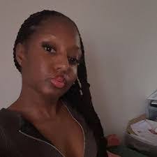 Yvette Fleming's Instagram, Twitter & Facebook