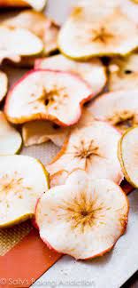 Easy Baked Apple Chips Crispy Crunchy Cheap And Simple These Are So Addicting And All You Are Eating Is Apples Snacks Apple Chips Cinnamon Apple Chips