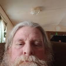 Hey, old man. You are truly unique! I keep praising you, but it seems like  I'm invisible to you. 🥺✨ Just saying 'hello' will make my day!😁