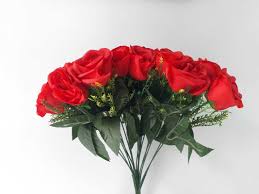 Bunga mawar adalah salah satu bunga yang cantik yang sangat disukai oleh banyak wanita. Jual Bunga Satuan Artificial Mawar Merah X 18 Terbaru Juni 2021 Blibli