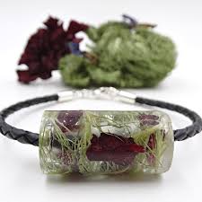 Beautiful, made of natural flowers, thus each piece varies slightly in size and shape. Bracelets Flower Petal Cremation Jewelry Flowers Forever Bellabeads