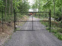 Automatic gate systems can be installed by anybody. Amazon Com Deer Fence Usa 14 Wide X 7 High Driveway Gate Kit Garden Outdoor